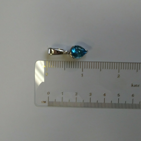 ✨ Blue Topaz Pendant - Picture 4 of 6